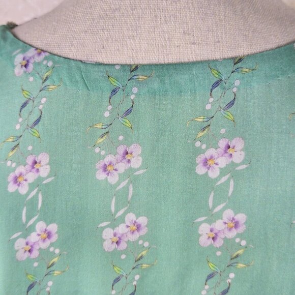 Handmade Light Green Floral Caftan Embroidered Beaded Detail Front Sleeves - Picture 13 of 15